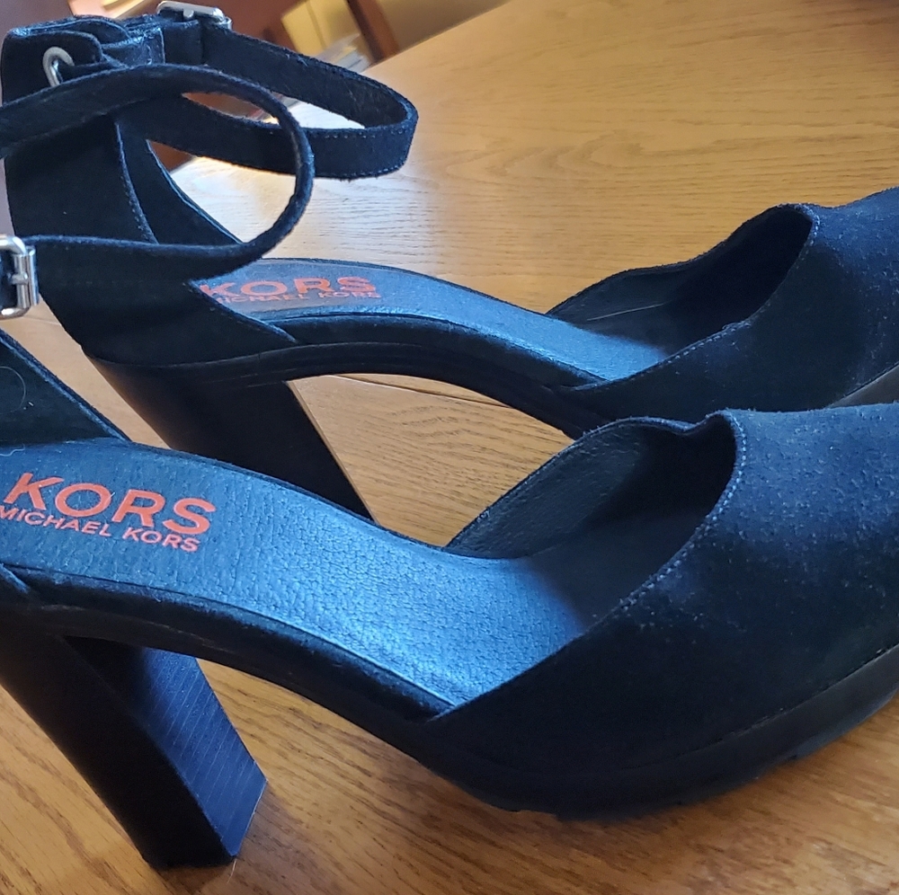Leather Michael Kors Ankle Strap Sandal sz 9M